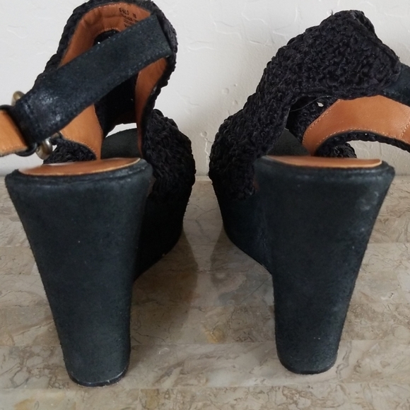 Elizabeth & James Black Braided Wedges - Picture 5 of 7